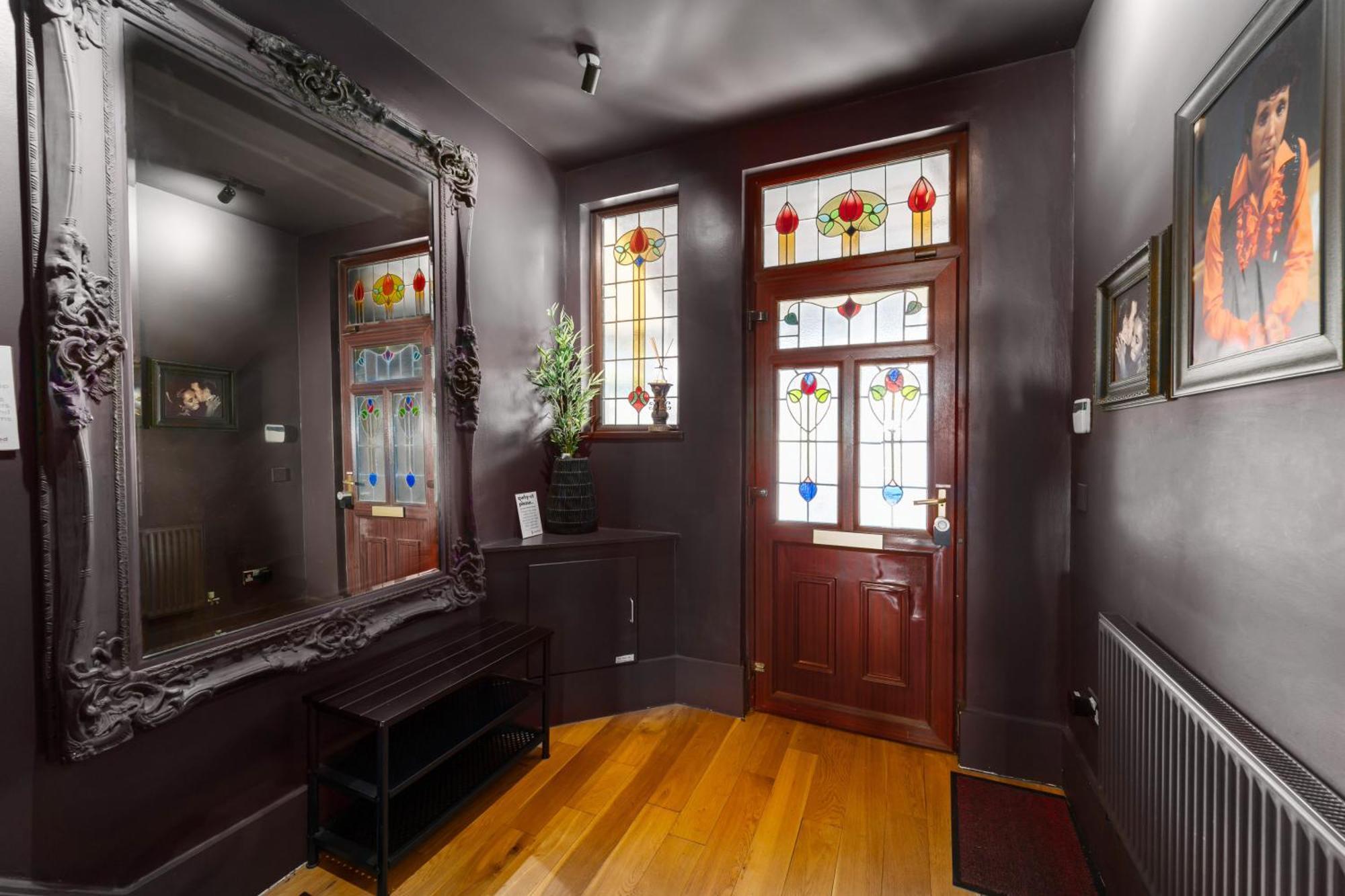 City Retreat, Spacious 4 Bed House, Games Room, Parking, Hot Tub & Bbq Cardiff Exteriér fotografie