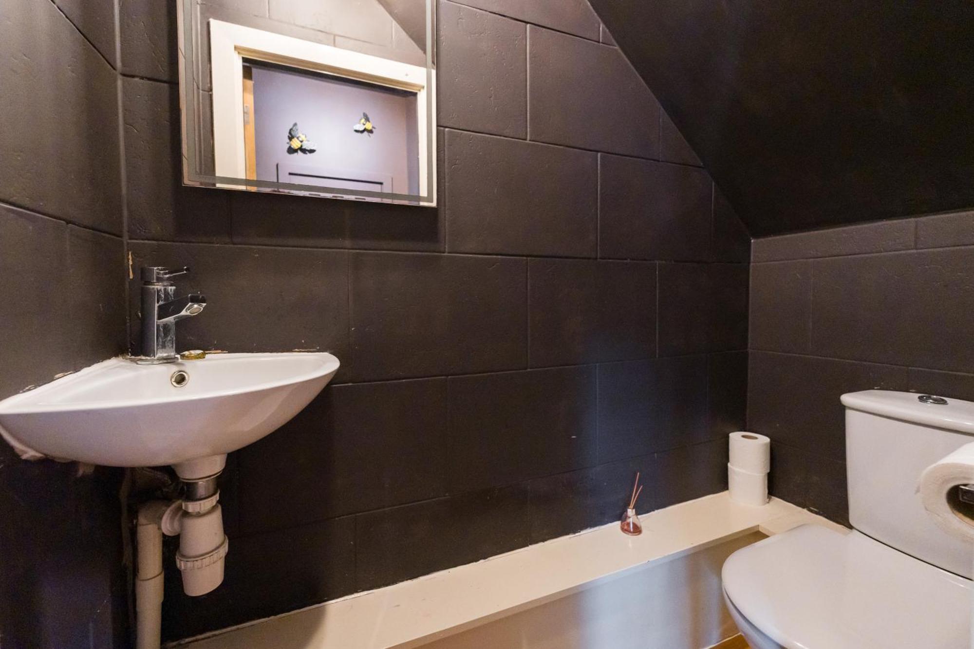 City Retreat, Spacious 4 Bed House, Games Room, Parking, Hot Tub & Bbq Cardiff Exteriér fotografie