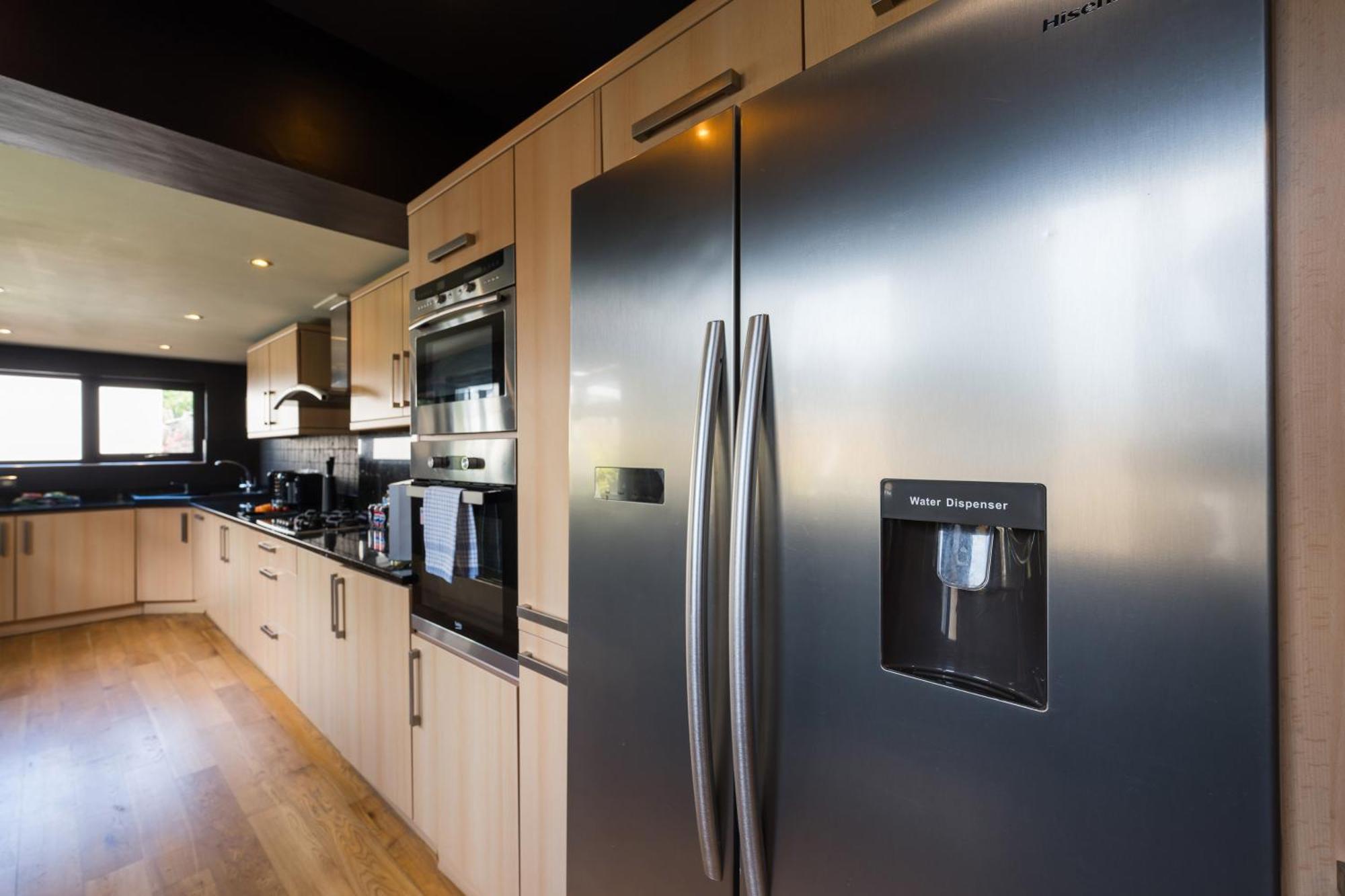 City Retreat, Spacious 4 Bed House, Games Room, Parking, Hot Tub & Bbq Cardiff Exteriér fotografie