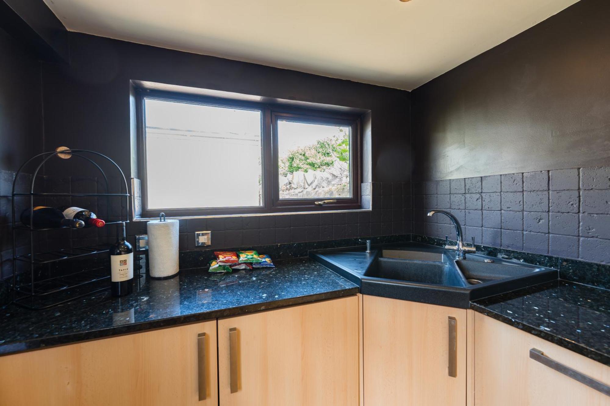 City Retreat, Spacious 4 Bed House, Games Room, Parking, Hot Tub & Bbq Cardiff Exteriér fotografie