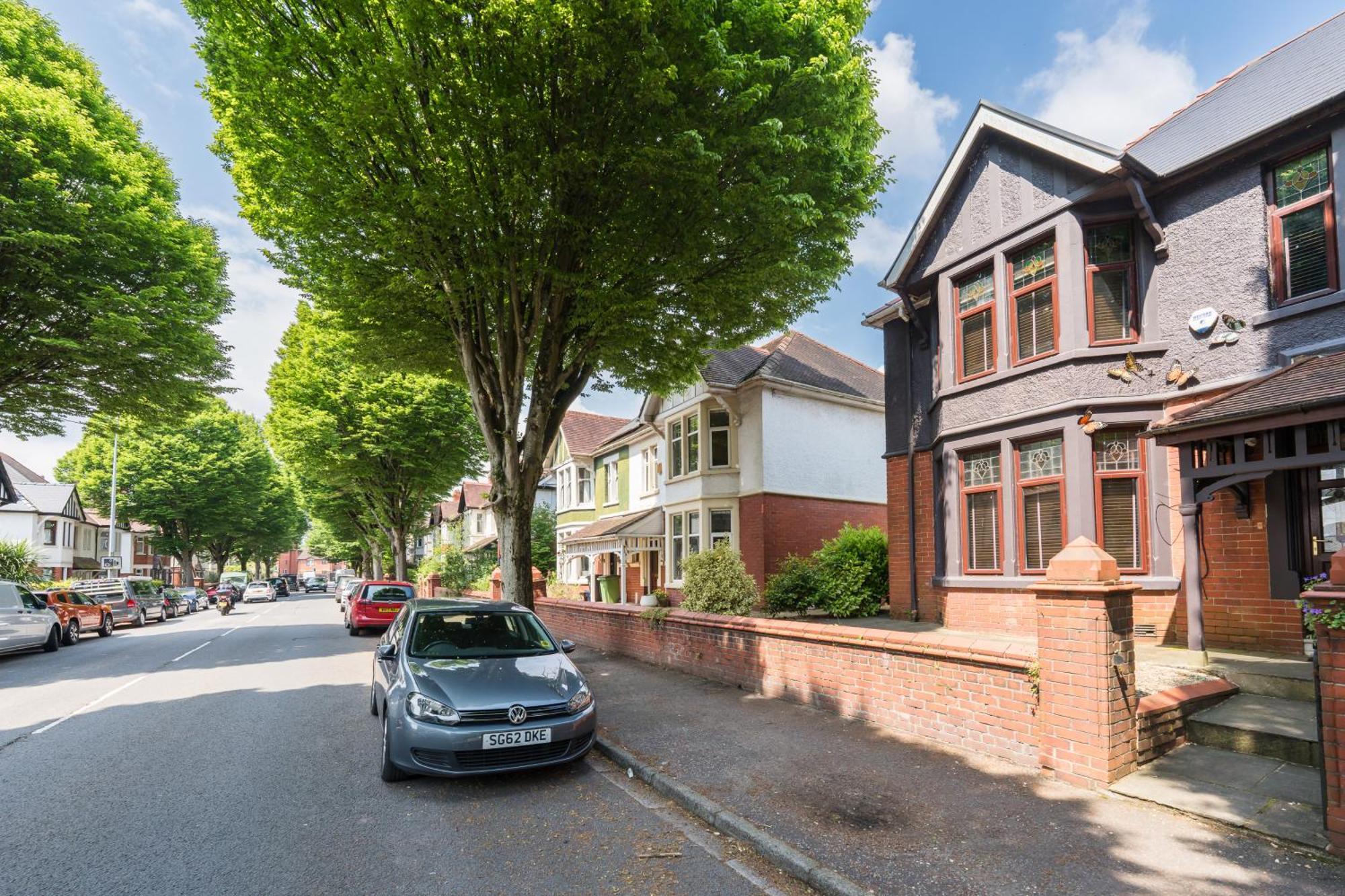 City Retreat, Spacious 4 Bed House, Games Room, Parking, Hot Tub & Bbq Cardiff Exteriér fotografie