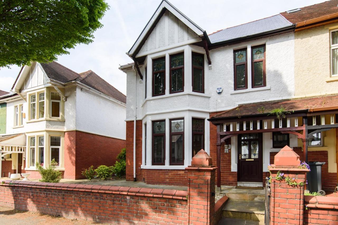 City Retreat, Spacious 4 Bed House, Games Room, Parking, Hot Tub & Bbq Cardiff Exteriér fotografie